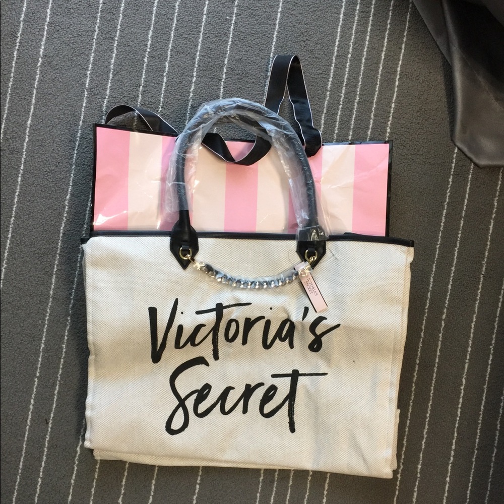SOLD in another site-BNWT Victoria’s Secret Tote